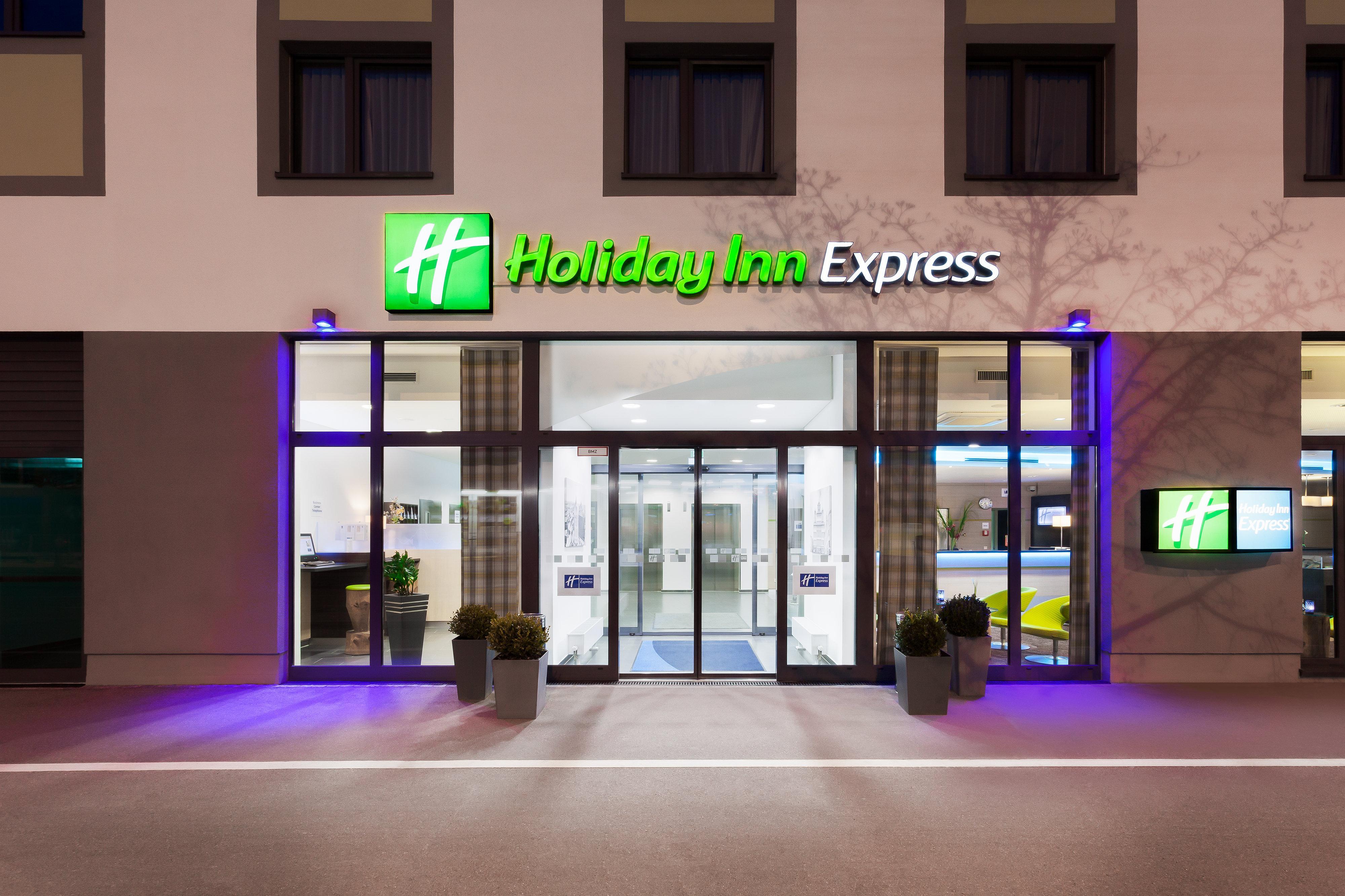 Holiday Inn Express Augsburg, An Ihg Hotel Exterior photo